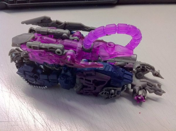 Transformers 3 Dark Of The Moon Crystal Shockwave Translucent Japan  (3 of 20)